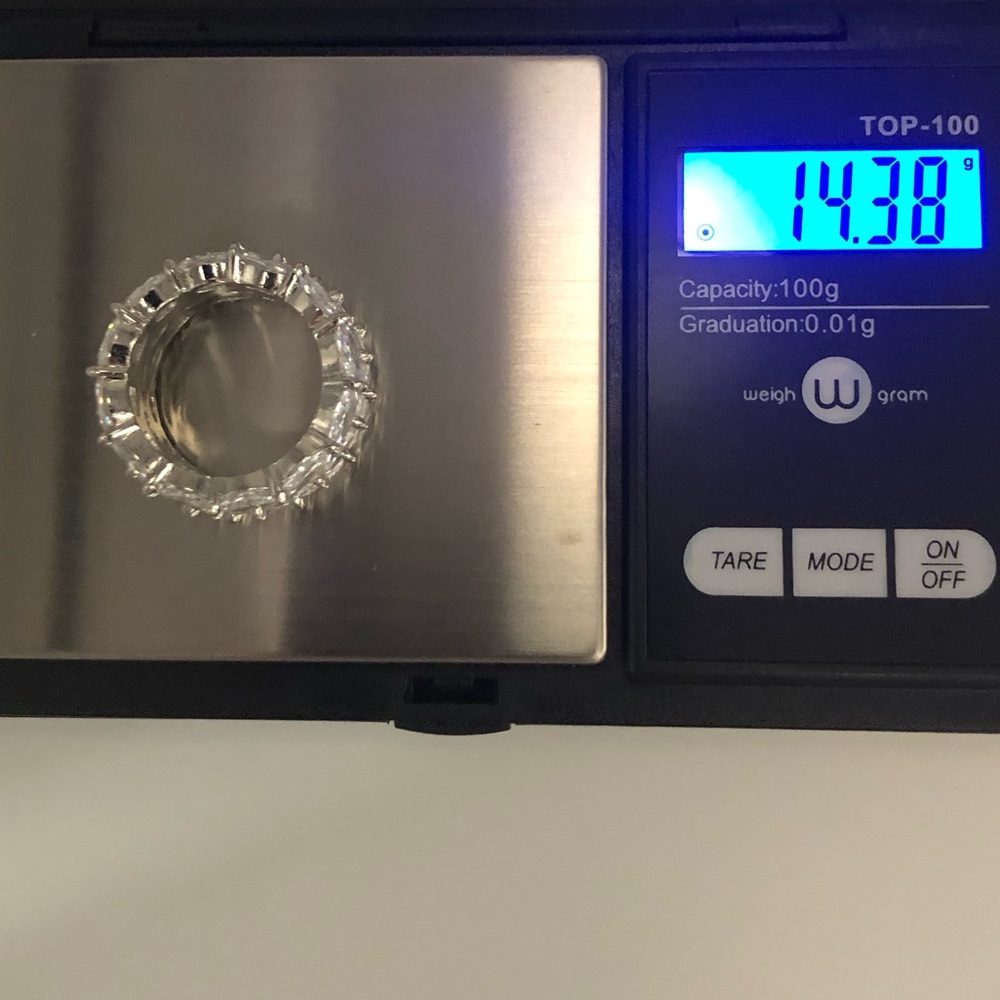 18ct Oval Triple Eternity Band - Picture 13 of 14